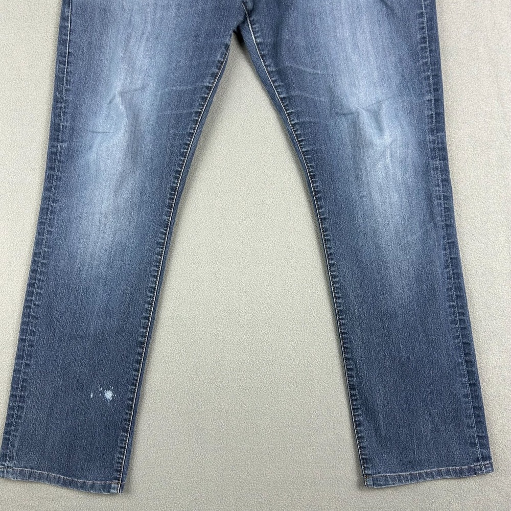 Travis Mathew Jeans Mens 36x30 Blue Legacy Featherweight Dark Soft Stretch Denim - Picture 2 of 9